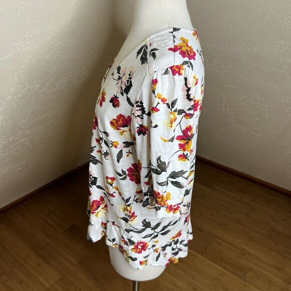 Lucky Brand Top Size Medium White‎ Floral Short Sleeve V Neck Peasant Ruffle Hem - Picture 9 of 10